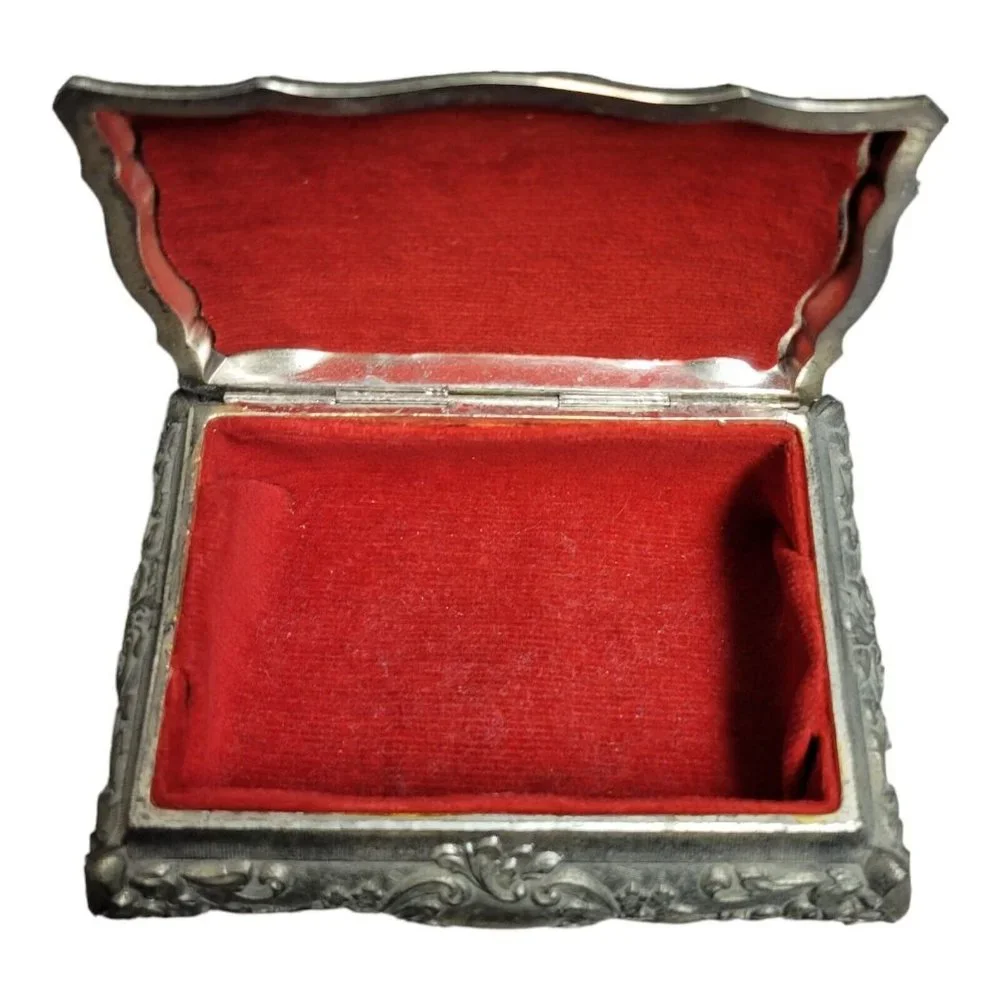 Vintage Footed 3D Victorian Style Silver Metal Trinket Jewelry Velvet Lined‎